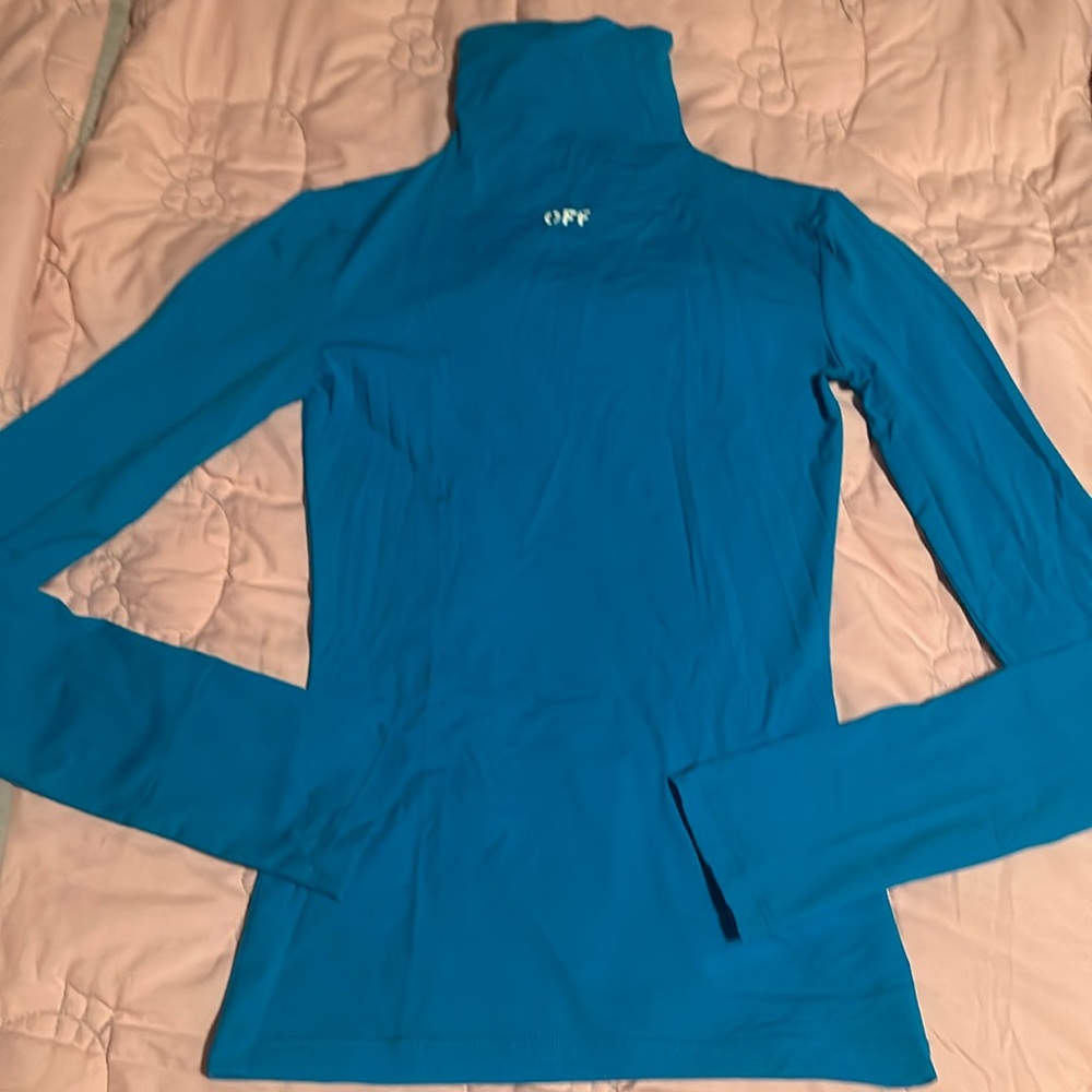 Only tried this one on. Needed a bigger size.